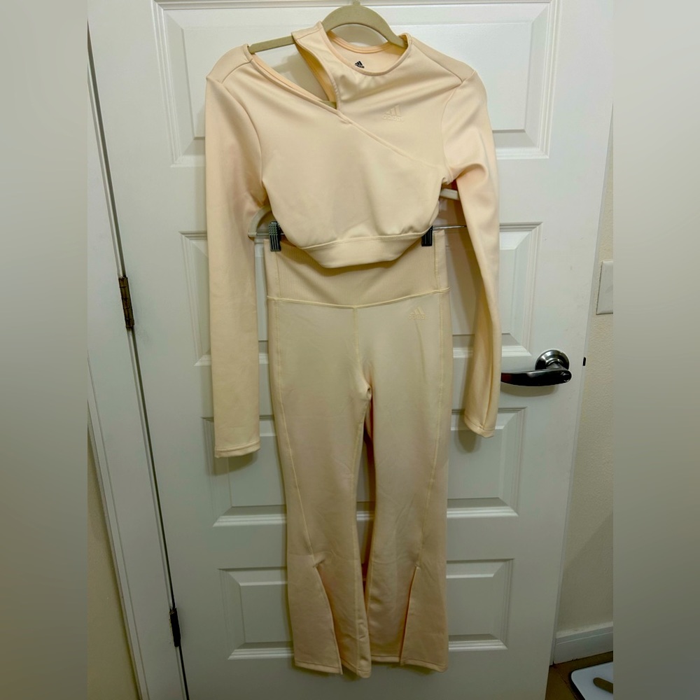 Two piece workout adidas set size s/M